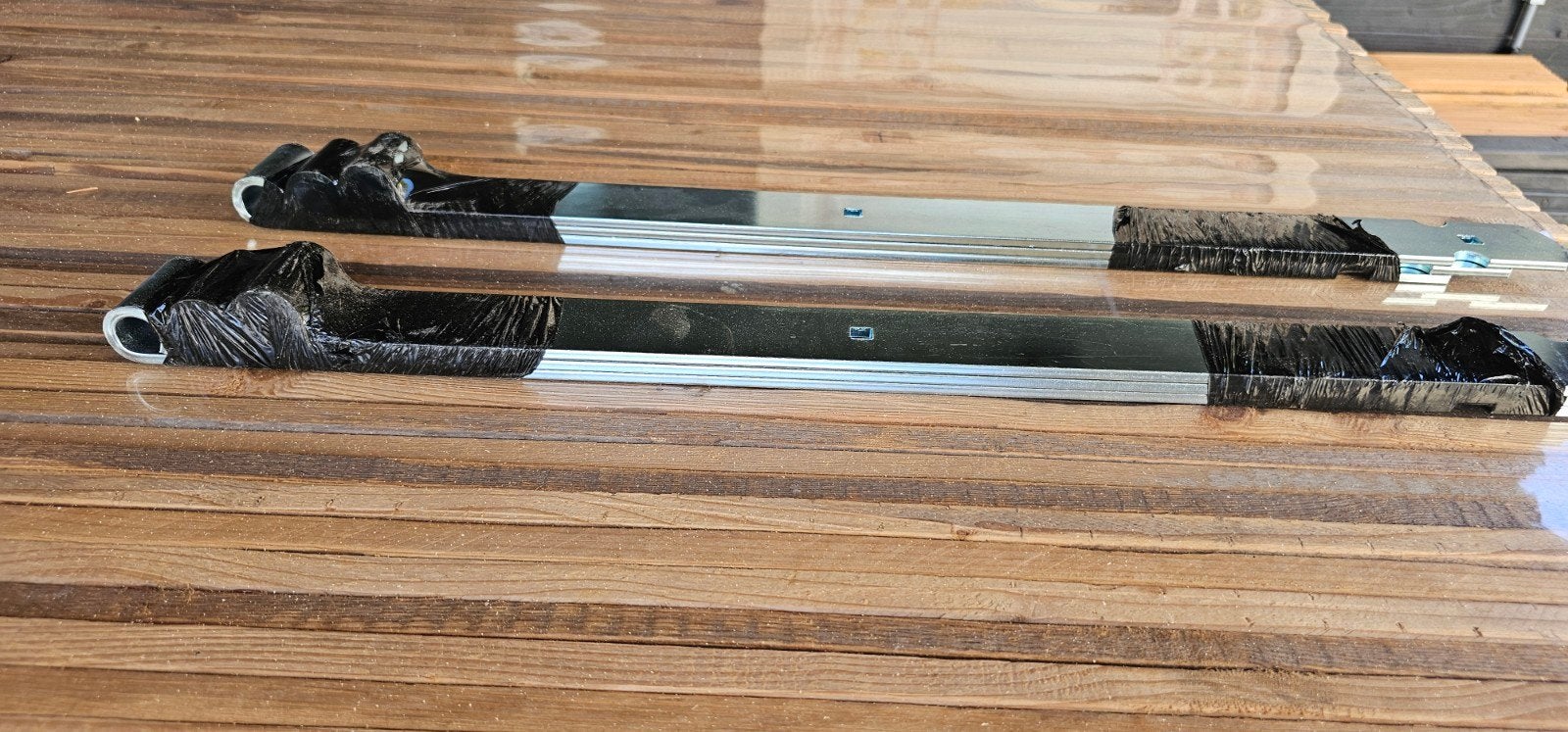 6 Nieuwe Duimhengen 60cm incl. 24 Slotbouten, Ophalen, Nieuw