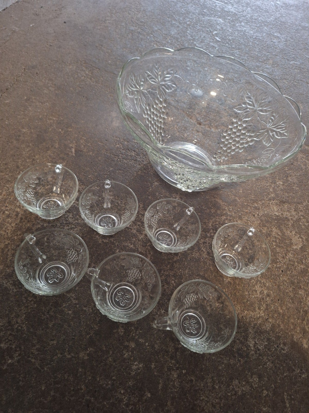Vintage Glazen Punch Bowl Set met 6 Kopjes - Druivenmotief, Ophalen
