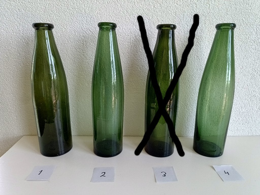 Drie keer oude glazen posteleinfles (van glas), Ophalen of Verzenden