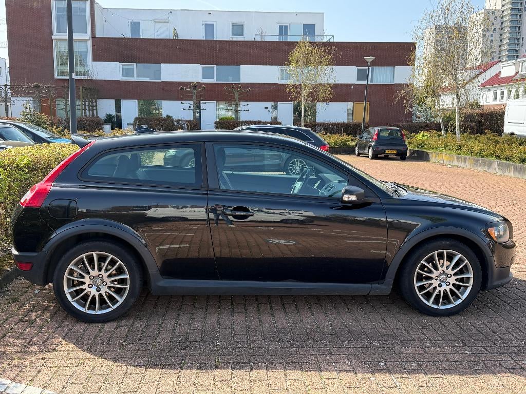 Volvo C30 1.8 2009 leer / NL Auto / NAP / Nieuwe APK, Auto's, 125 pk, Zwart, 4 cilinders, 4 stoelen