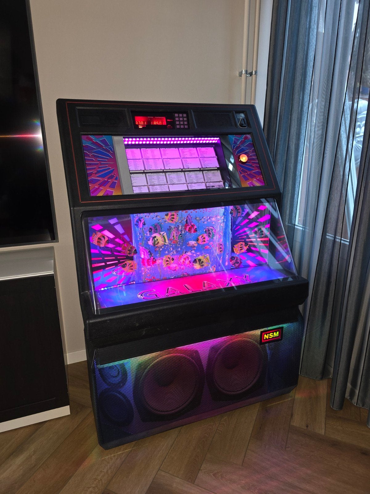 NSM Galaxy jukebox op MP3 incl remote incl kleuren led's, Verzamelen, Automaten | Jukeboxen, Ophalen, 1970 tot heden, Overige merken