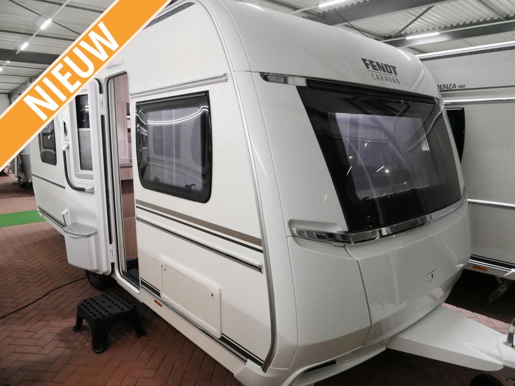 Fendt Tendenza 560 SFDW NU MET GRATIS MOVER., Niet ingevuld, Schokbreker, Rondzit, Bedrijf