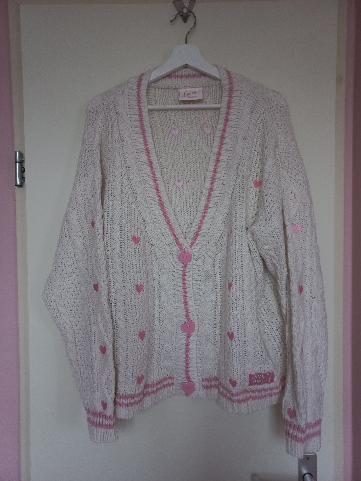 Taylor Swift: Lover cardigan, Kleding | Dames, Maat 38/40 (M), Nieuw, Ophalen of Verzenden, Taylor Swift
