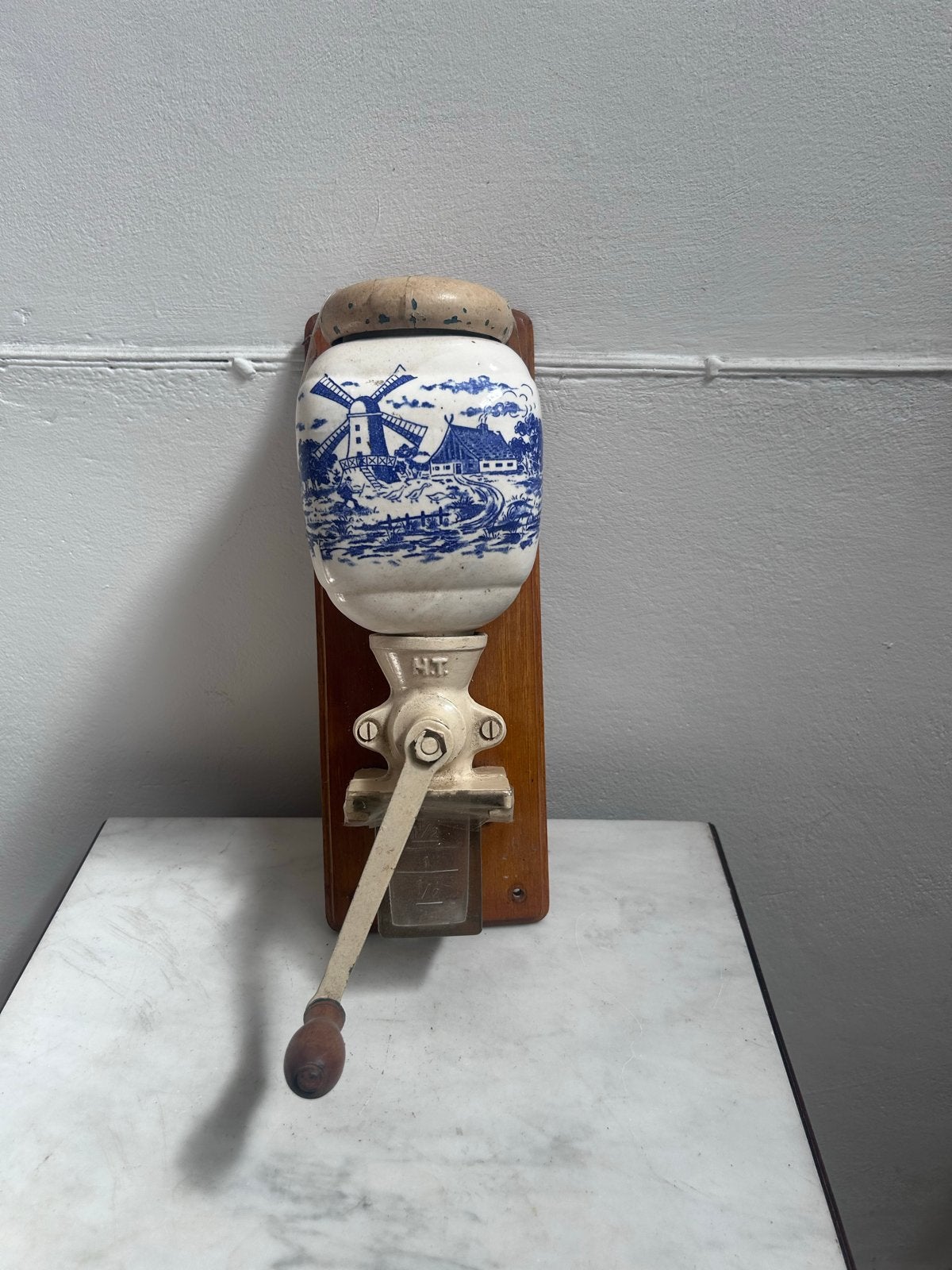 Antieke Wandkoffiemolen met Delfts Blauw Decor, Ophalen of Verzenden