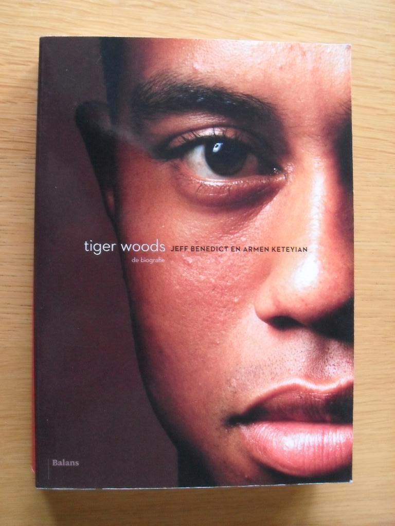 Tiger Woods van Jeff Benedict en Armen Keteyian, Boeken, Ophalen of Verzenden, Gelezen, Sport