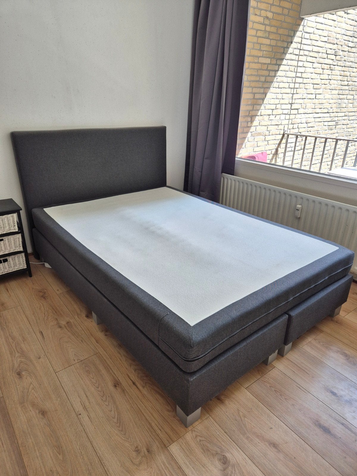 Boxspring 140x200 cm - antraciet kleur, Ophalen, Gebruikt, 140 cm, Twijfelaar