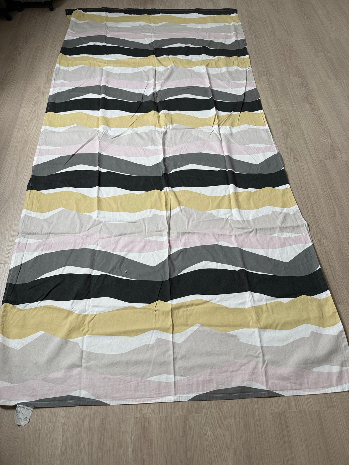 Ikea Gordijnen 145x300 - 7x wit, 1x gekleurd, Huis en Inrichting, Stoffering | Gordijnen en Lamellen, Ophalen, Gebruikt, 100 tot 150 cm