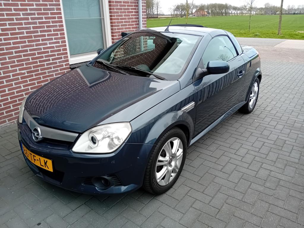 Opel Tigra 1.4 16V Twintop 2006 Grijs, Auto's, Voorwielaandrijving, 4 cilinders, Cabriolet, 49 €/maand