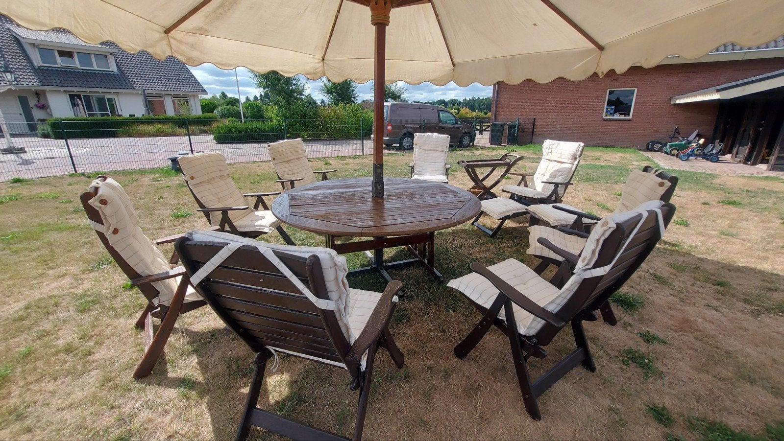 Houten tuinset met 8 stoelen en parasol serveer kar, Ophalen, Gebruikt, Hardhout, Bijzettafel