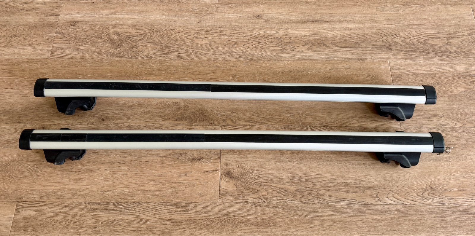 Thule dakdragers AeroBar, Ophalen, Gebruikt