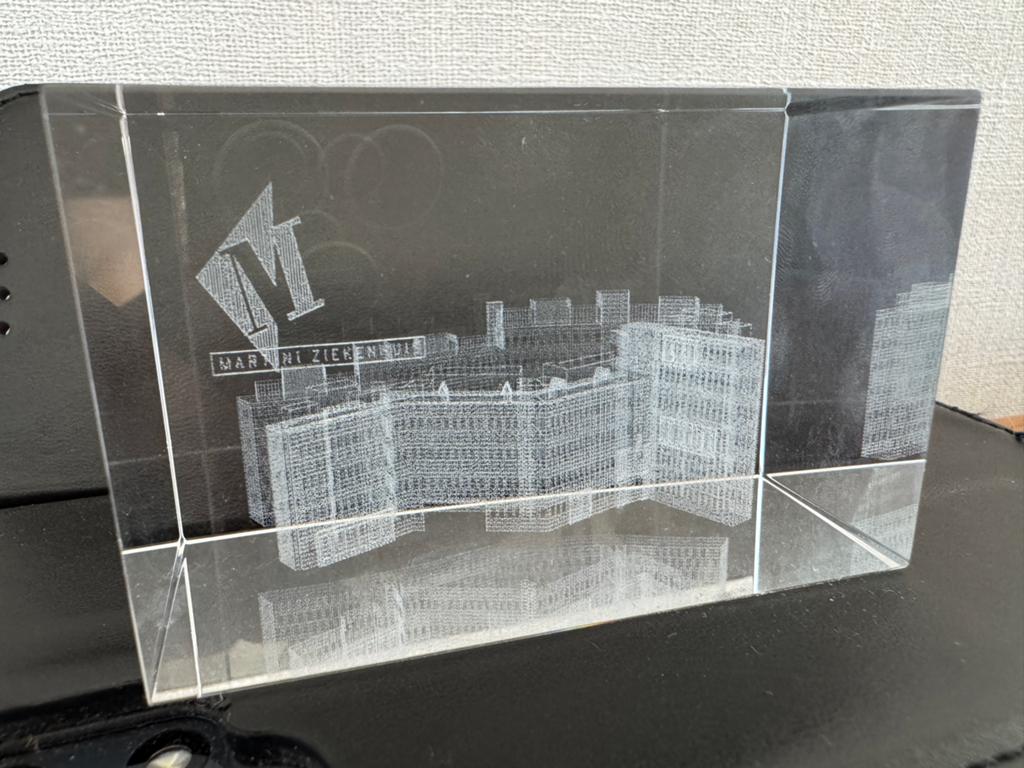 Gegraveerd glazen blok Martini Ziekenhuis Groningen, Ophalen of Verzenden