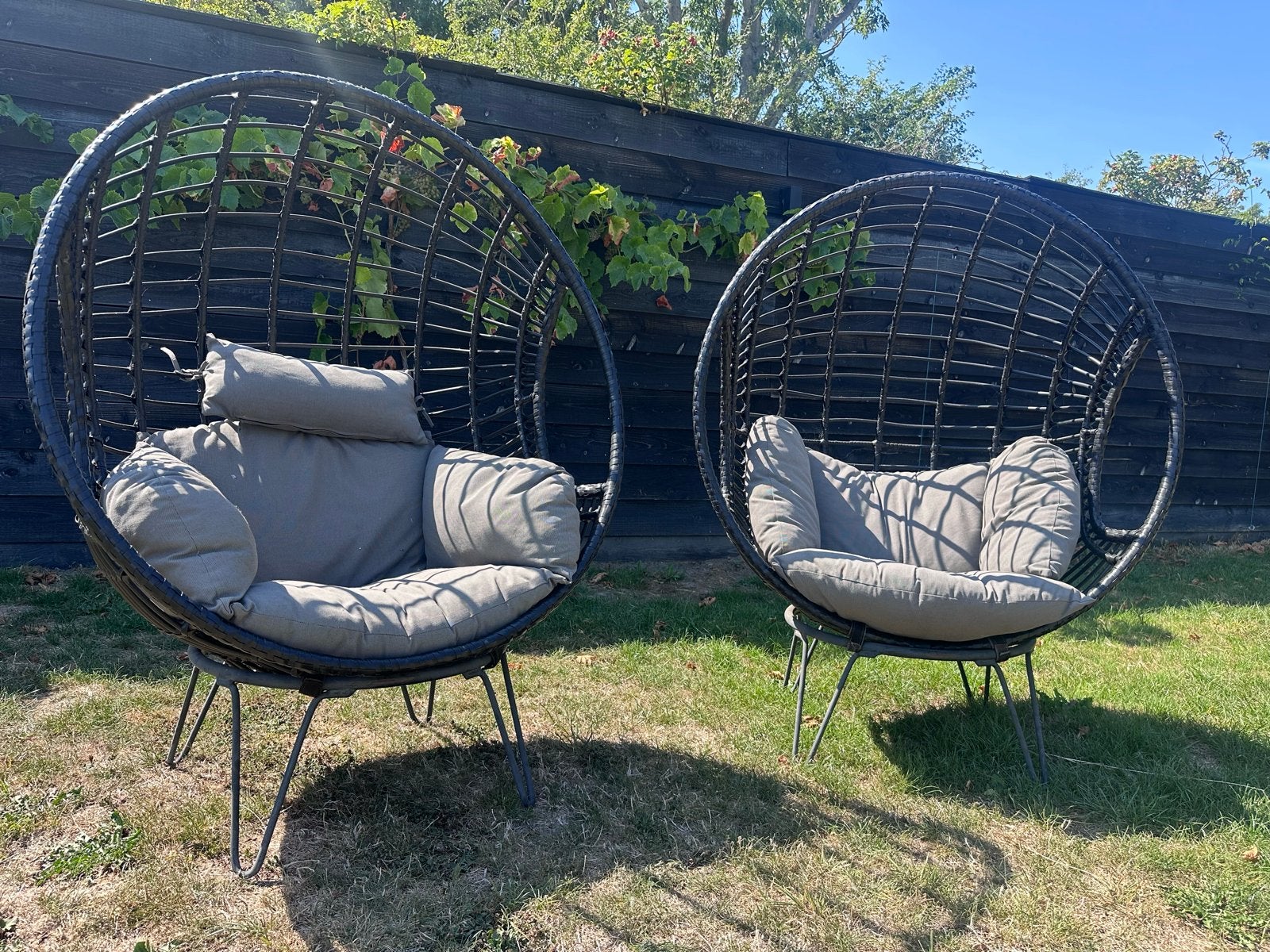 2x Wicker Egg Stoelen met Kussens - Zwart, Tuin en Terras, Tuinstoelen, Ophalen, Gebruikt, Wicker