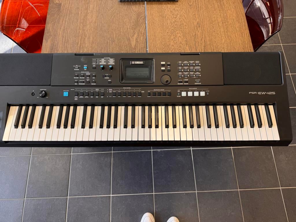 Yamaha PSR-EW425 Keyboard, Muziek en Instrumenten, Keyboards, Gebruikt, Yamaha, Ophalen of Verzenden, Aanslaggevoelig