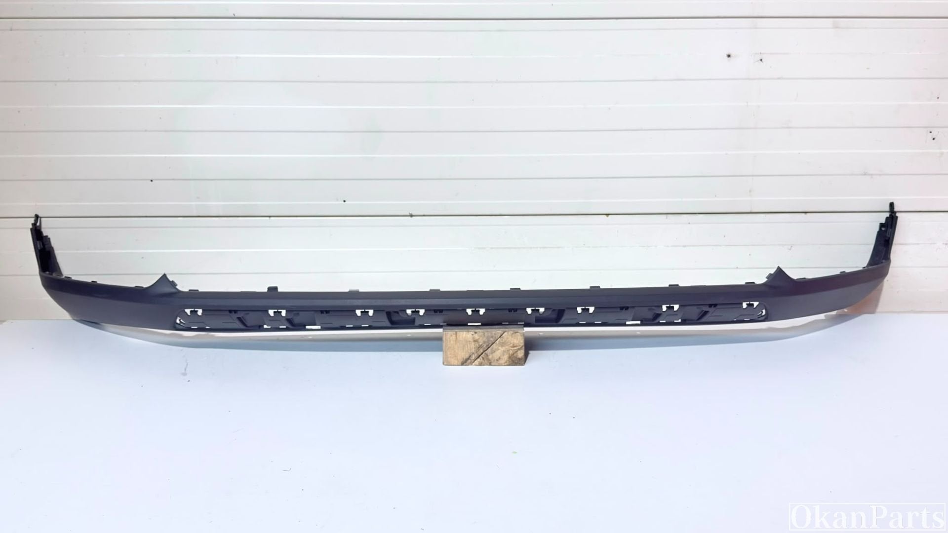Volvo XC40 EX40 voor bumperspoiler onder 32136097, Gebruikt, Gunnar Engellaus vag 8
405 31  Gothenburg, SE, Voor, Info@volvocars.com