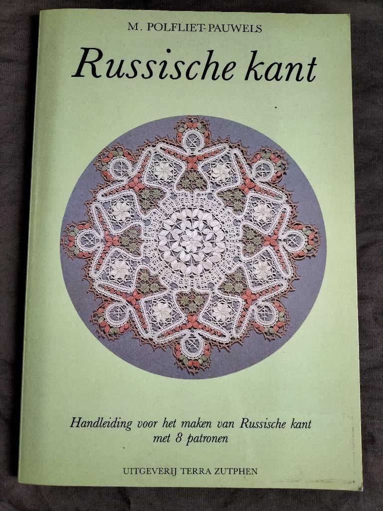 M. Polfliet-Pauwels - Russische kant, Ophalen of Verzenden, Zo goed als nieuw, Boek of Tijdschrift