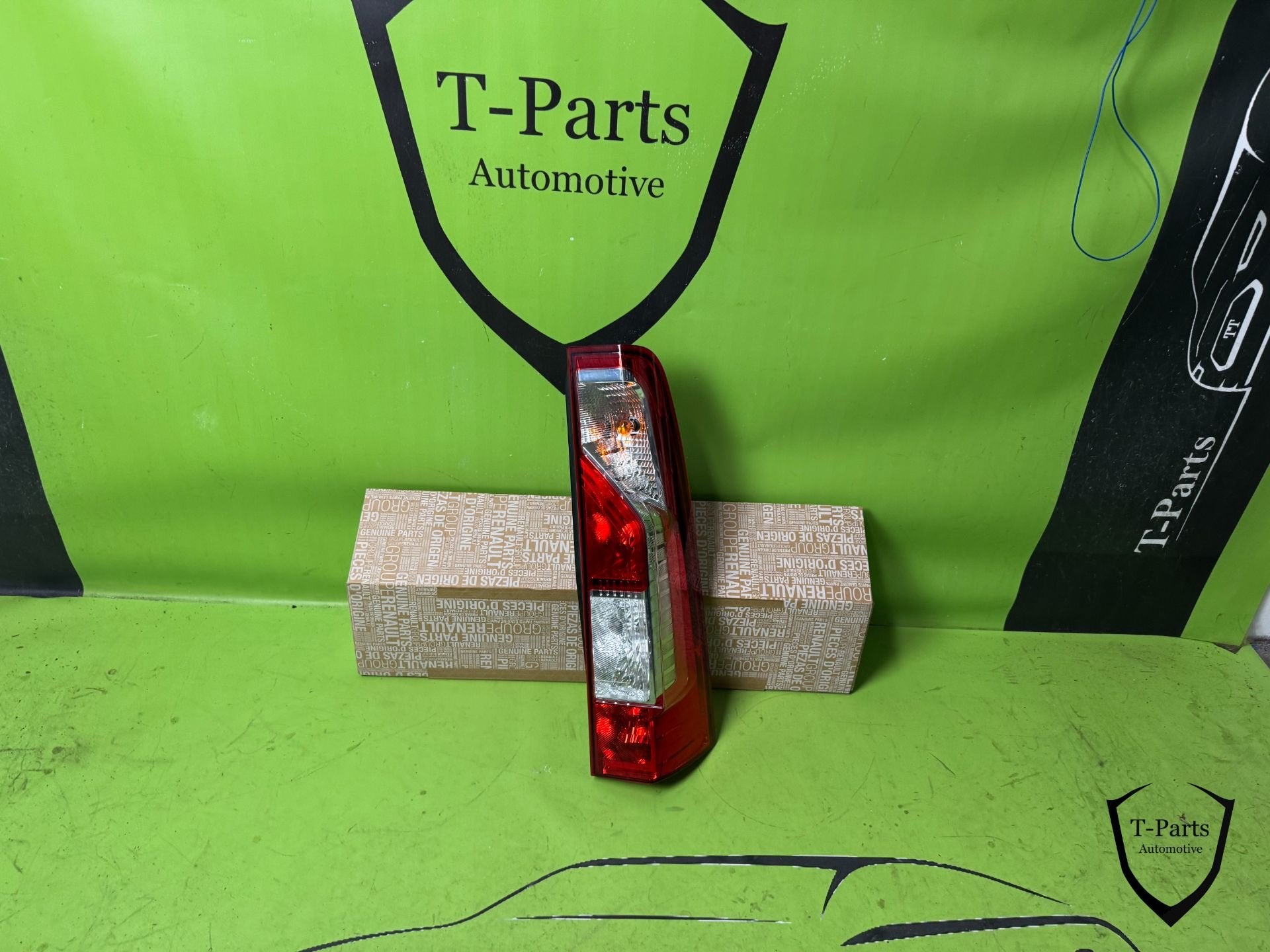renault master opel movano rechts achterlicht lamp 93197461, Renault Group, Gebruikt, Contact.group@renault.com, Renault