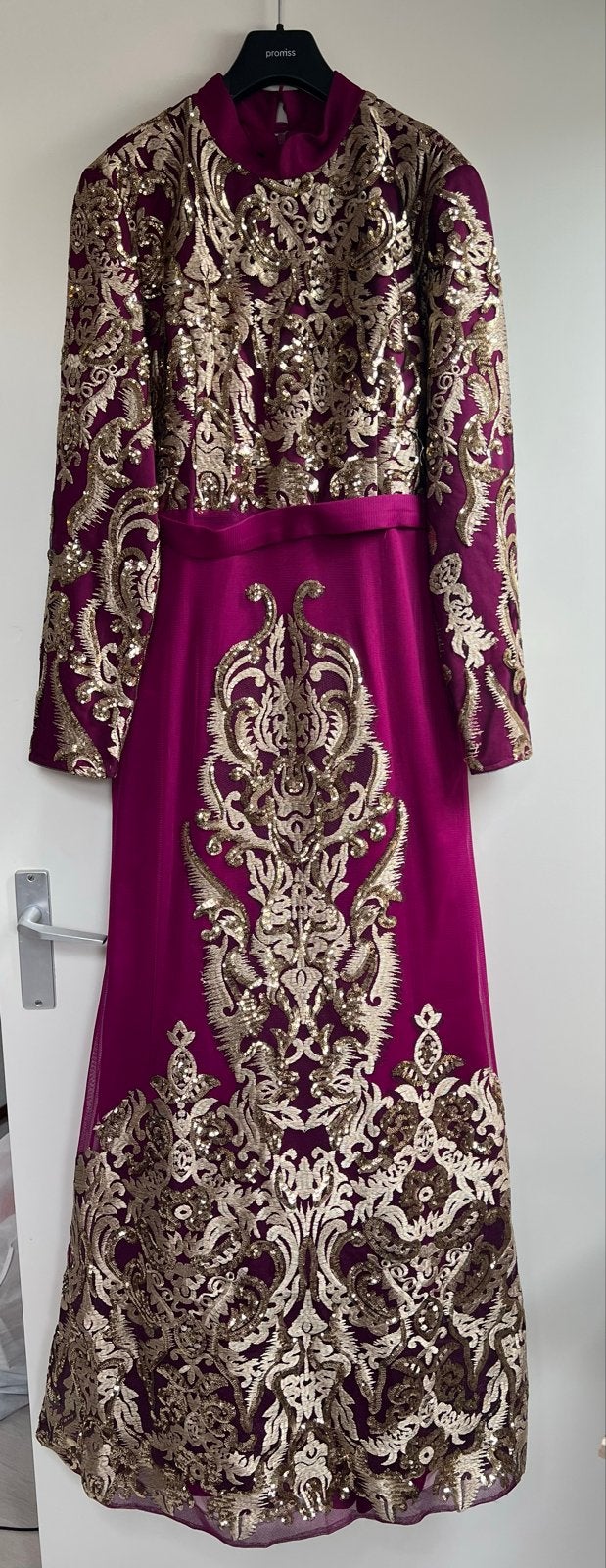 Prachtige Feestjurk met Gouden Pailletten - Maat 48, Galajurk, Maat 46/48 (XL) of groter, Nieuw, Ophalen of Verzenden
