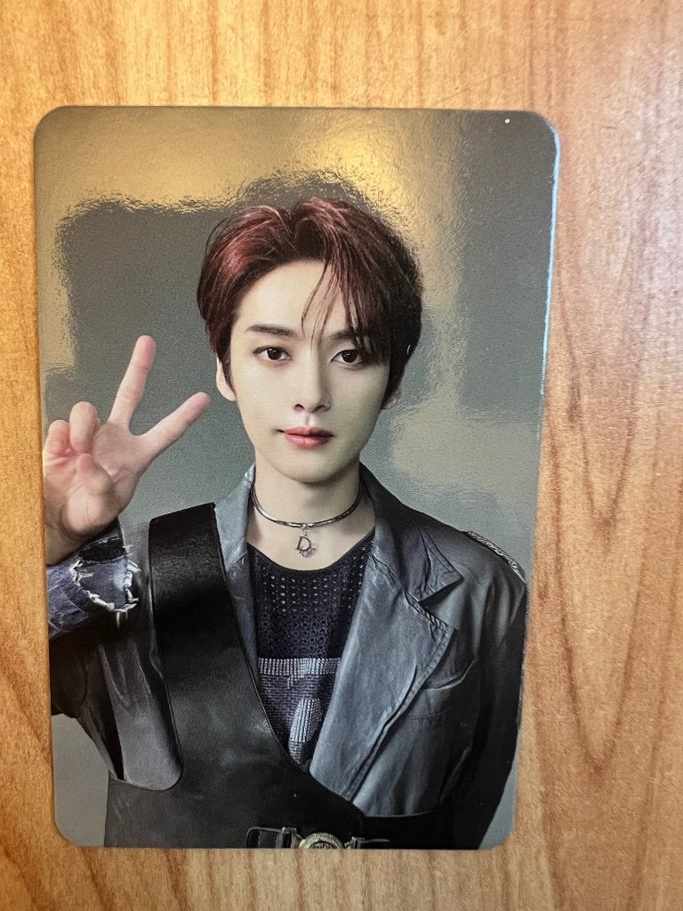 Stray Kids Officieel Photocards Lee Know, Verzamelen, Ophalen of Verzenden, Nieuw, Foto of Kaart