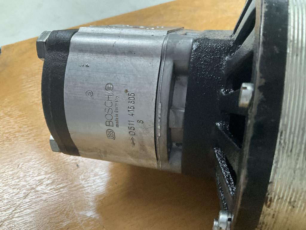Bosch 24v DC motor + tandwielpomp (1), Gebruikt, -, -, Overige Auto-onderdelen
