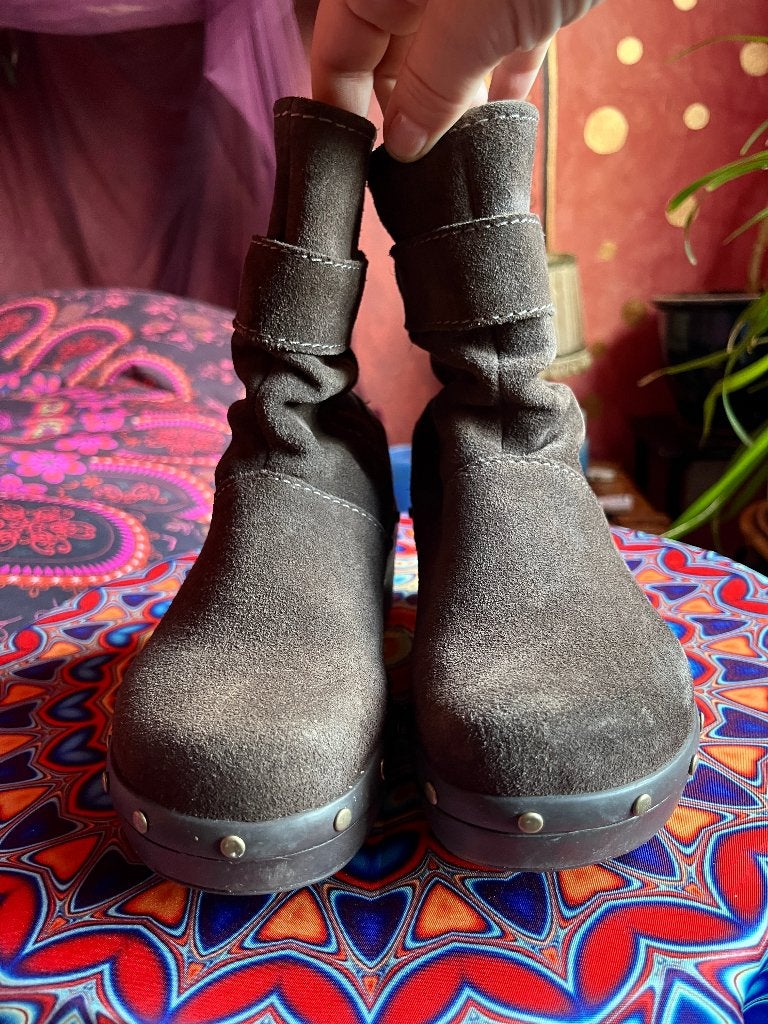 Leuke echt leren lichtgewicht Crocs laarzen 36 nu 49,99€, Bruin, Lage of Enkellaarzen, Ophalen of Verzenden, Zo goed als nieuw