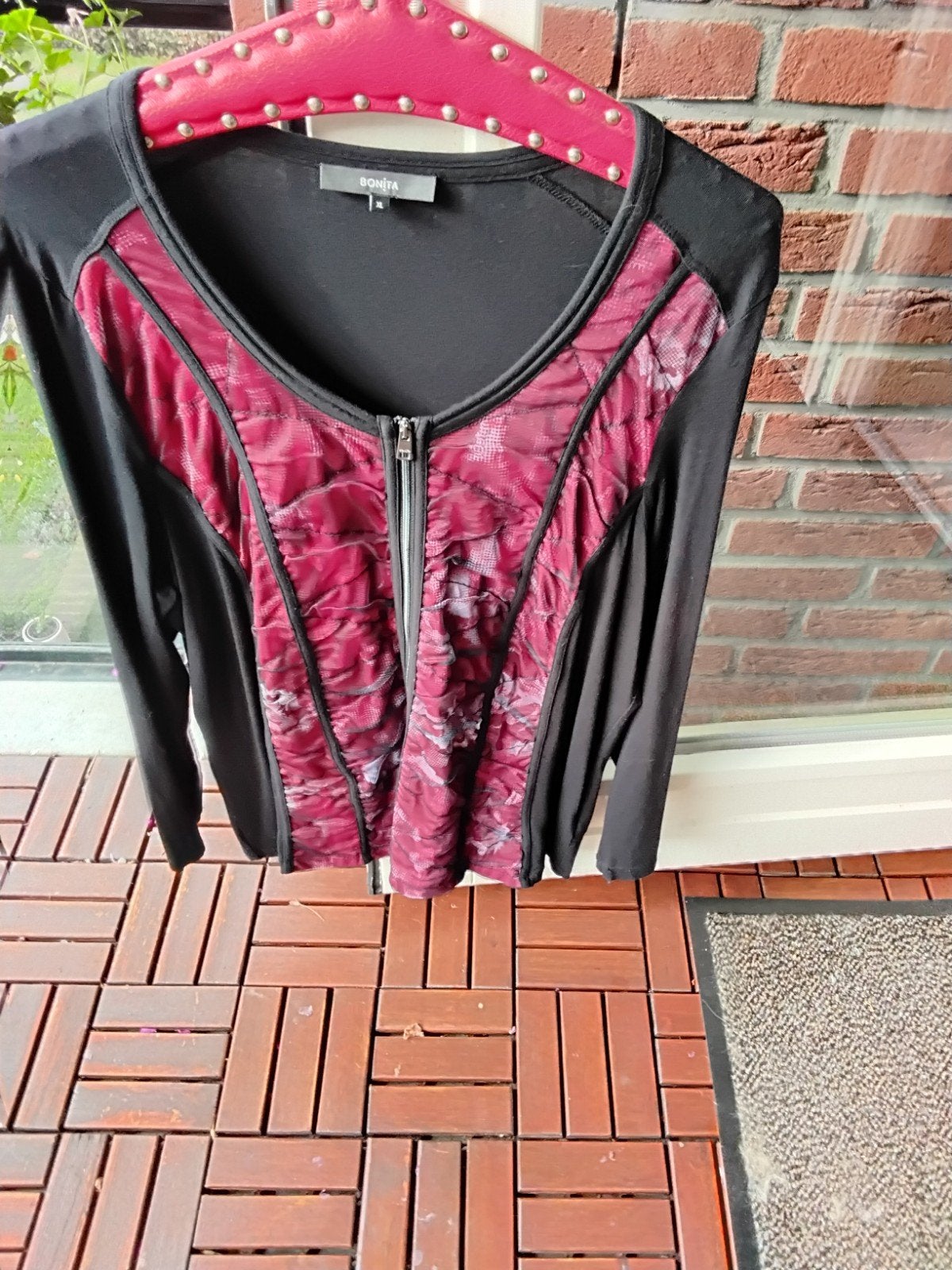 Bonita Zwart/Rood Shirt met Lange Mouwen en Rits, Kleding | Dames, Zwart, Maat 46/48 (XL) of groter, Bonita, Ophalen of Verzenden