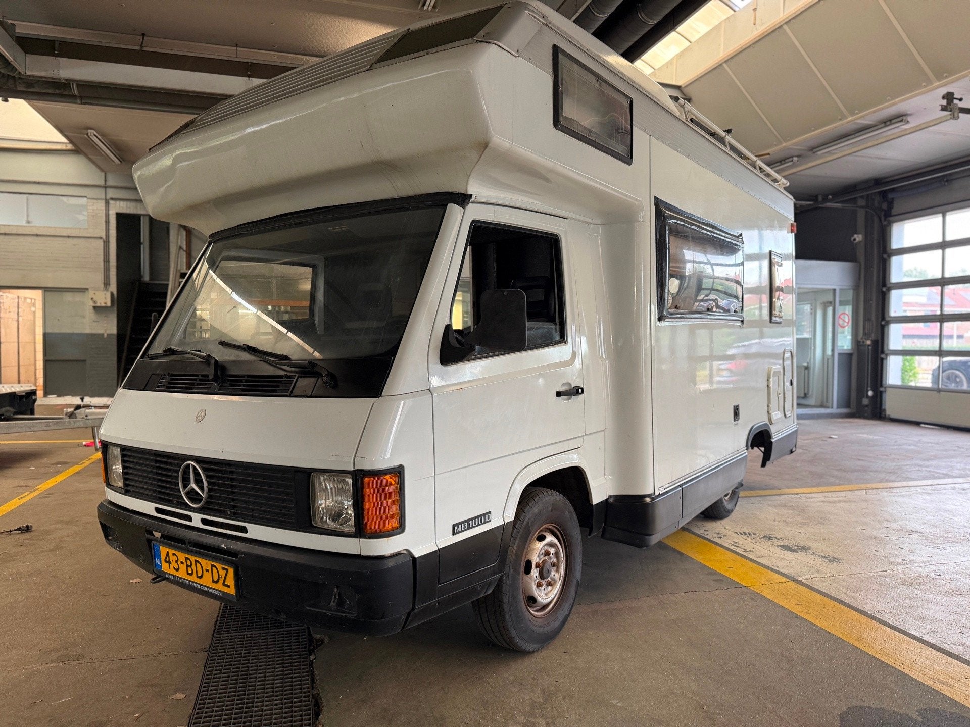Mercedes-Benz MB100D-L * 4 slaapplaatsen * Luifel * Zonnepan, Alkoof, Bedrijf, Bedrijvenpark twente noord 92
7602 ks  Almelo, NL