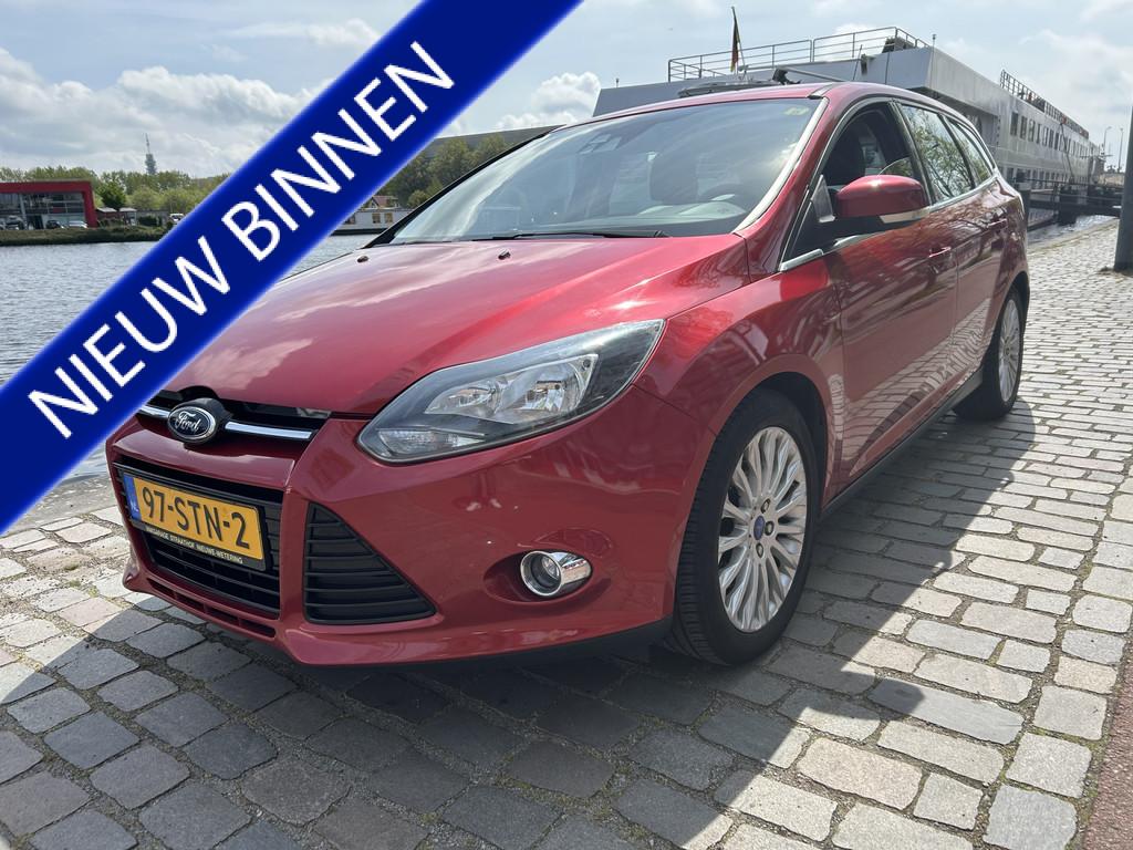 Ford FOCUS Wagon 1.6 EcoBoost First Edition Navigatie Airco/, Gebruikt, Zwart, 4 cilinders, 150 pk