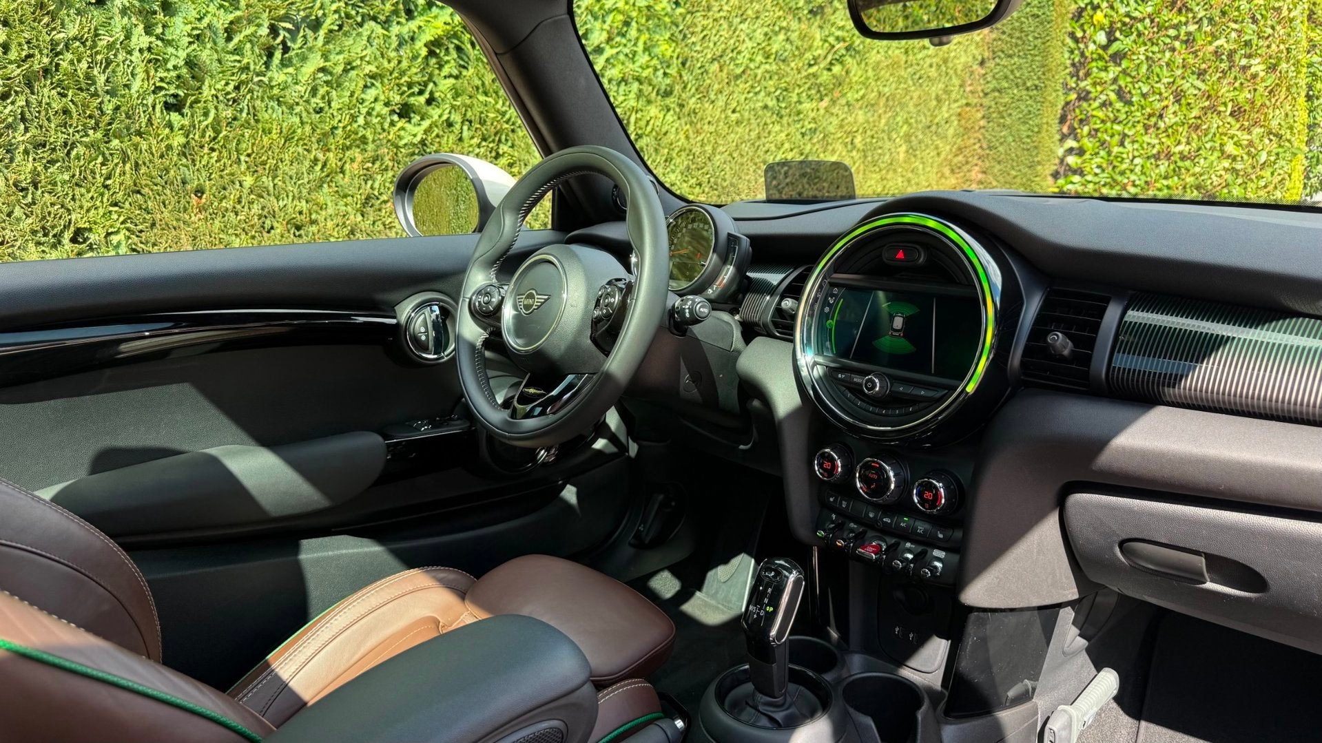 Mini Cooper 1.5 | 60 Years Edt. | Pano | HUD | H/K | Leer |, 136 pk, Gebruikt, Euro 6, 4 stoelen