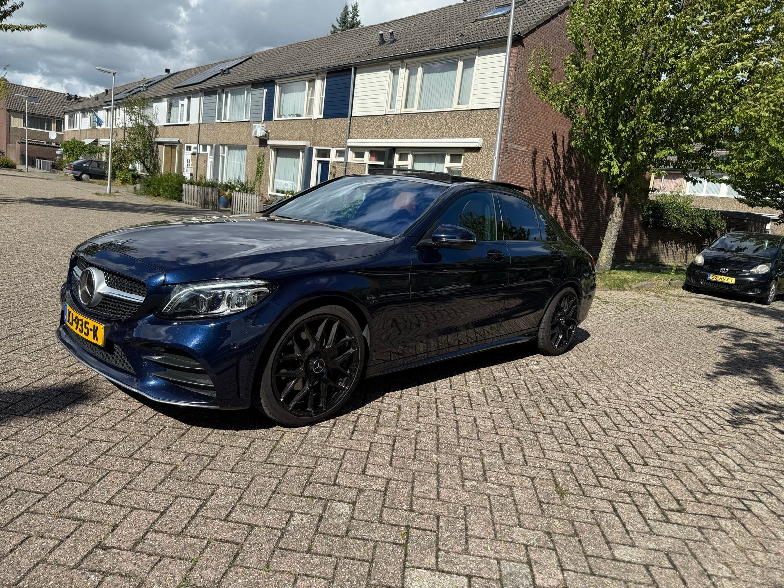 Mercedes-Benz C-Klasse C200 AMG line 184pk 9G-TRONIC 2019, 1800 kg, 4 cilinders, Blauw, Overige kleuren