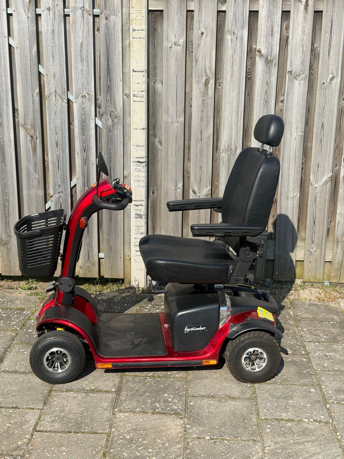 4 wiels Scootmobiel goede accu is in goede staat, Gebruikt, Ophalen, Overige merken, 16 km/u of meer