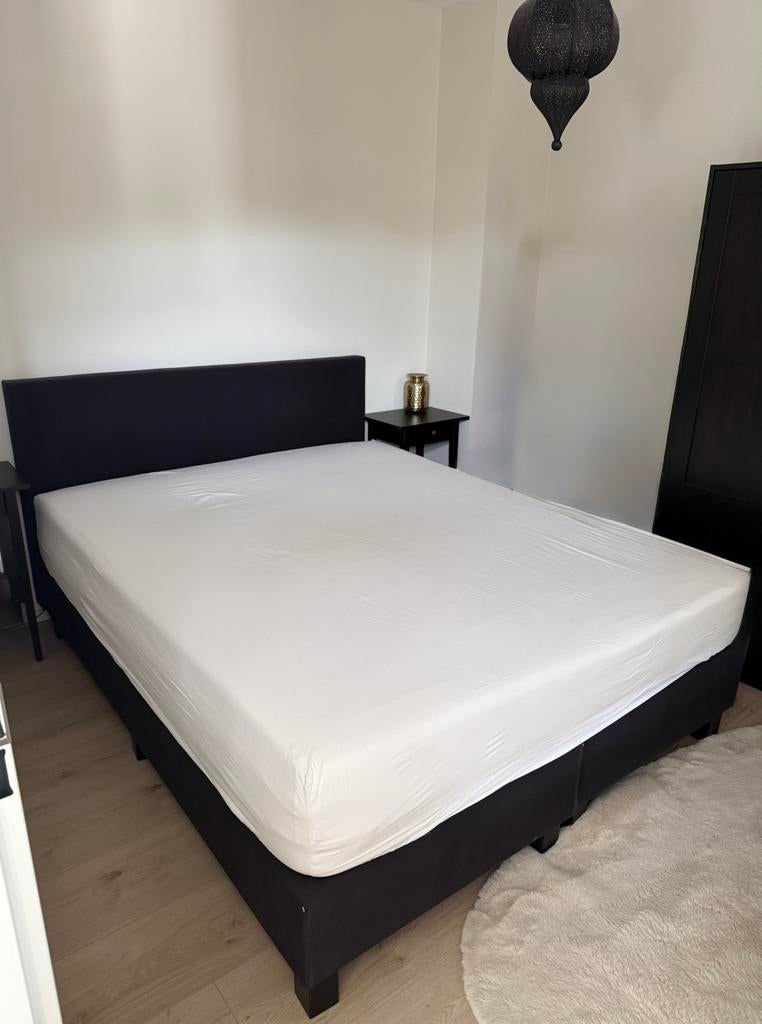 Nette Boxspring 160x200 | MOET weg tussen 12 en 20 mei., Ophalen, Gebruikt, Zwart, Tweepersoons