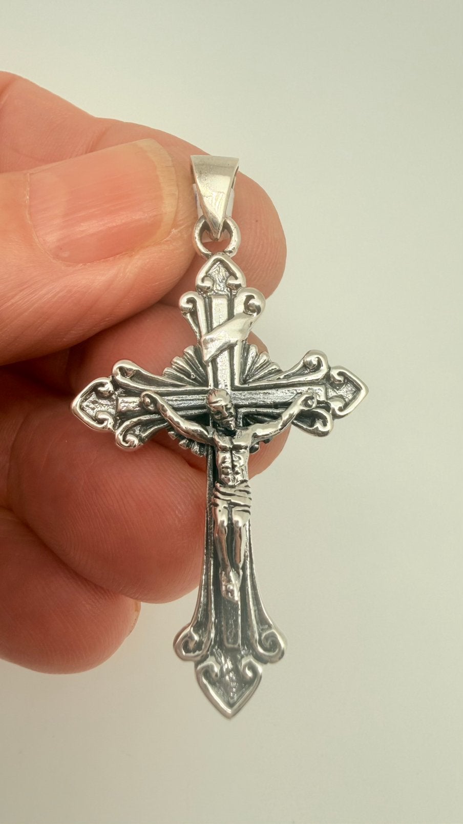 Mooi nieuw zilveren kruis om aan ketting te hangen., Verzenden, Nieuw, Zilver, Kruis of Symbool
