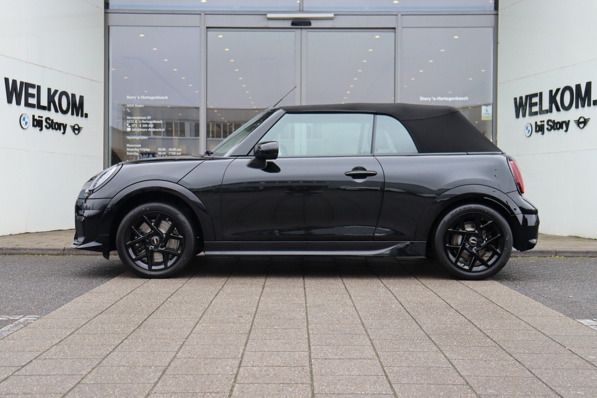 MINI Cabrio Cooper C Automaat / John Cooper Works / Pakket X, Auto's, Mini, 15 km/l, Zwart, Cabriolet, 4 stoelen