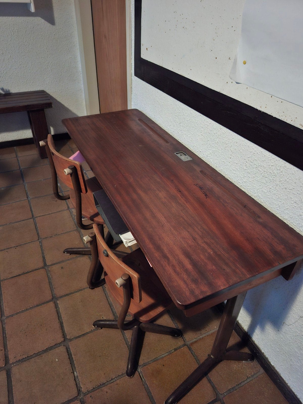 Schoolbankje, Ophalen