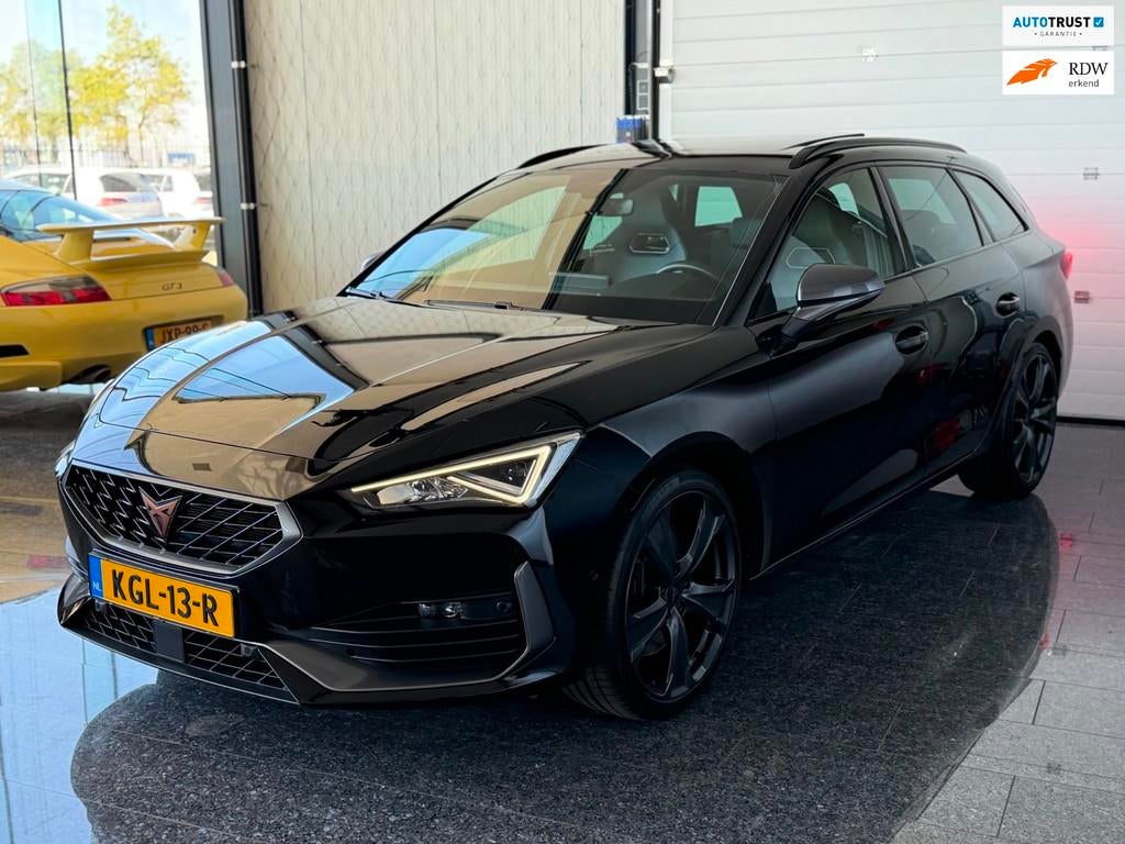Cupra CUPRA LEON ST VZ 4Drive Pano Black 310PK 2022 Automaat, Auto's, Gebruikt, 4 cilinders, 1984 cc, Leon
