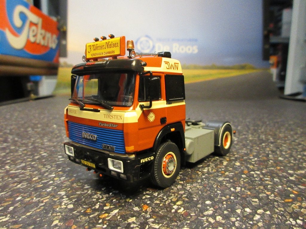 Tekno Iveco Turbostar J. Werner Nielsen met certificaat, Hobby en Vrije tijd, Modelauto's | 1:50, Ophalen of Verzenden, Nieuw