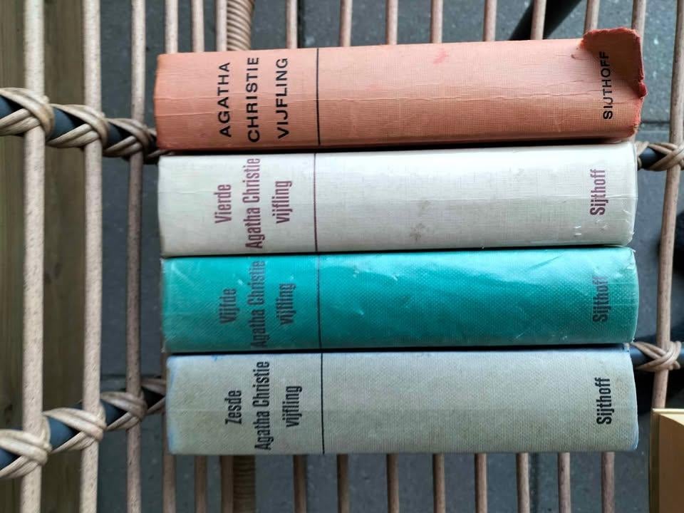 Agatha Christie detective boeken +/- 80 stuks ., Boeken, Detectives, Ophalen, Gelezen