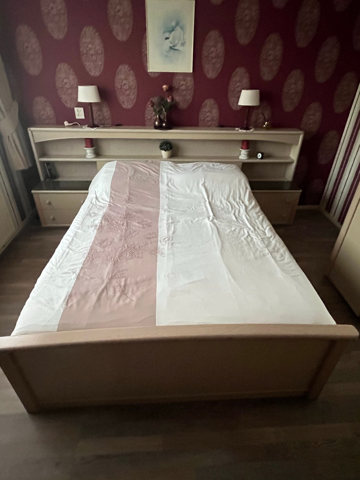 Tweepersoonsbed met geïntegreerd wandmeubel, Ophalen, Gebruikt, Beige, Tweepersoons
