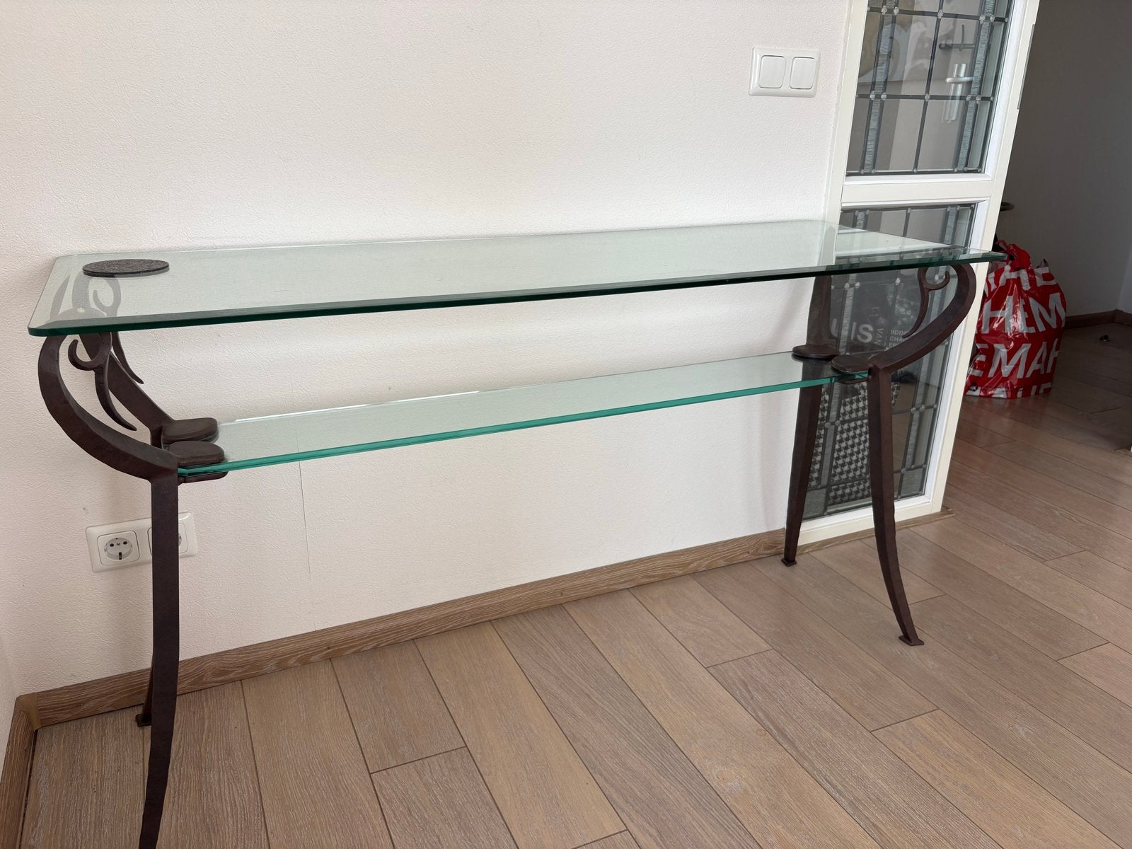 Glazen sidetable met metalen onderstel, Ophalen, Gebruikt, Tot twee personen, Glas