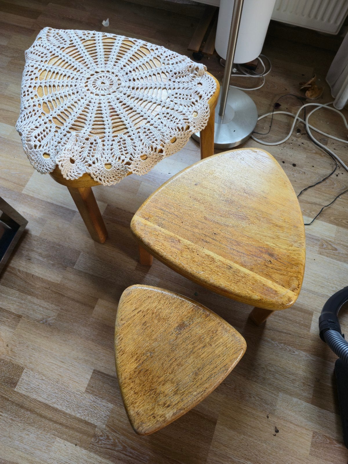 Set van 3 houten bijzettafels - Vintage design, Gebruikt, Overige vormen, Hout, Ophalen