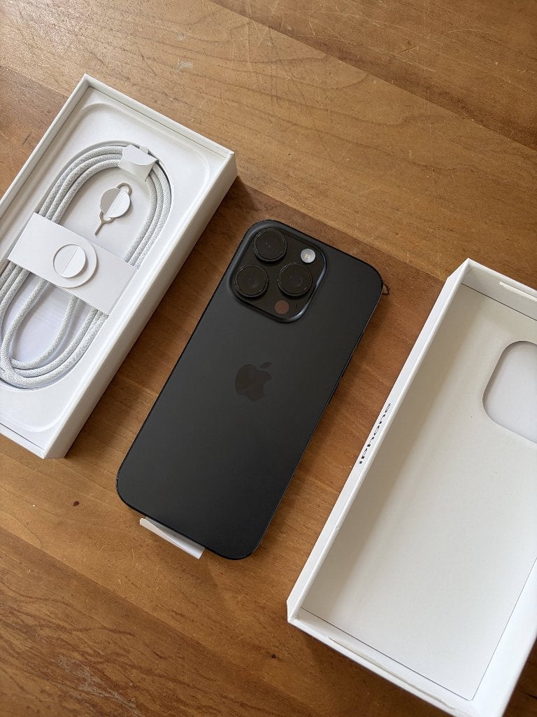 iPhone 16 Pro 256GB Space Black - Nieuw + AppleCare+, Telecommunicatie, Mobiele telefoons | Apple iPhone, Zwart, Nieuw, Zonder simlock