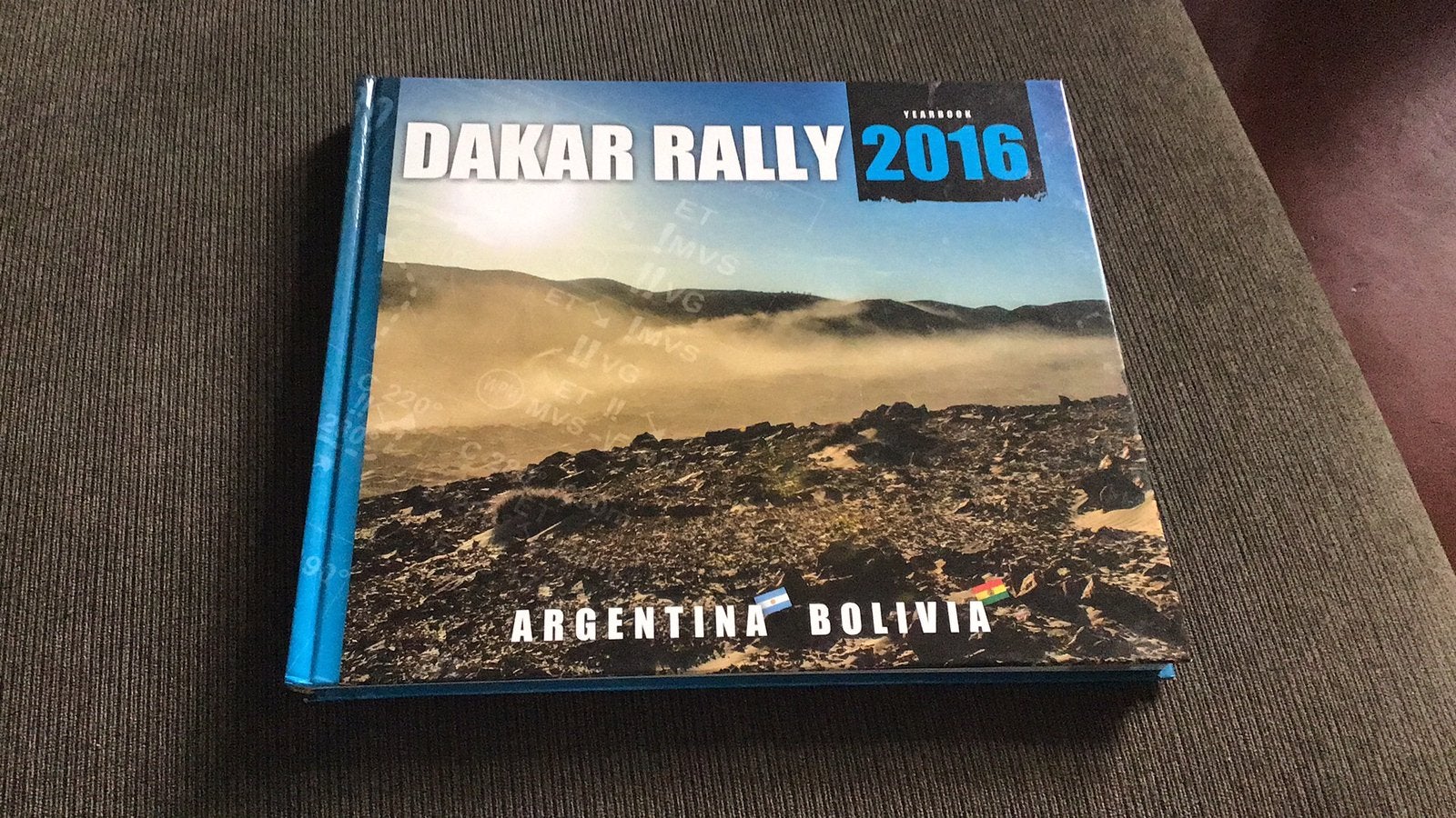 Dakar Rally - Yearbook 2016, Sonja Lobregt; Léon Jansen, Ophalen of Verzenden, Zo goed als nieuw, Balsport