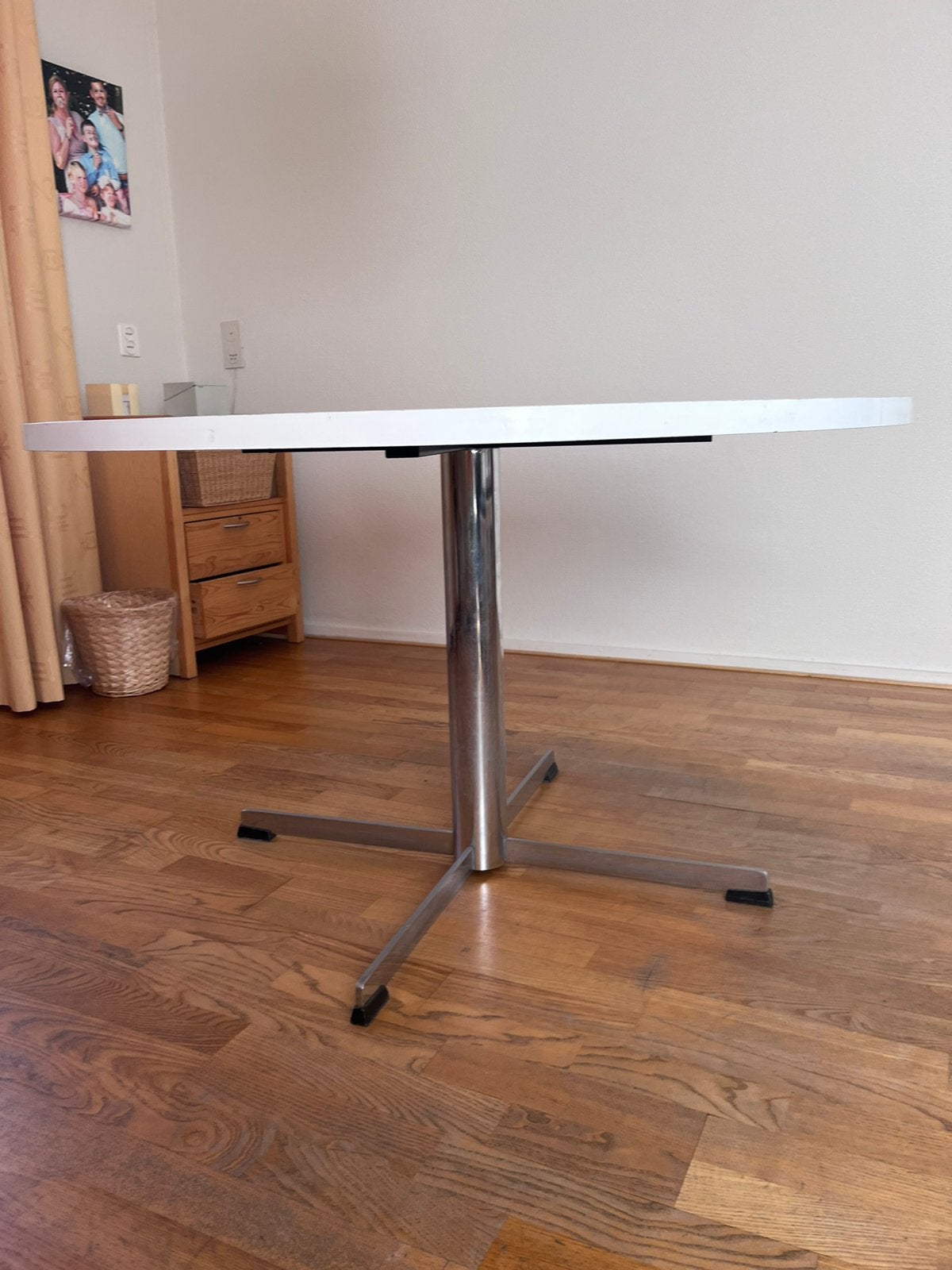 Retro witte ronde eettafel, Ophalen, Gebruikt, 100 tot 150 cm, Rond