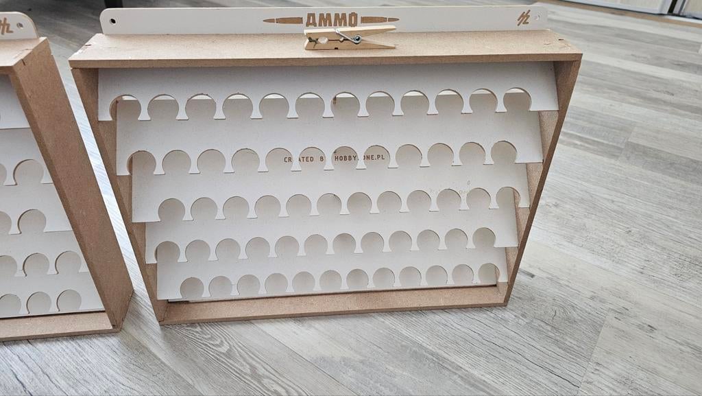 AMMO verfstandaard voor modelbouw, Ophalen, Gebruikt