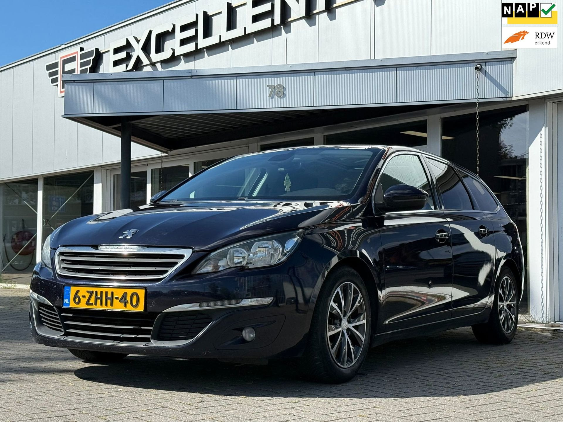 Peugeot 308 SW 1.6 BlueHDI Blue Lease Limited-Panorama dak, Voorwielaandrijving, Stof, Gebruikt, 4 cilinders
