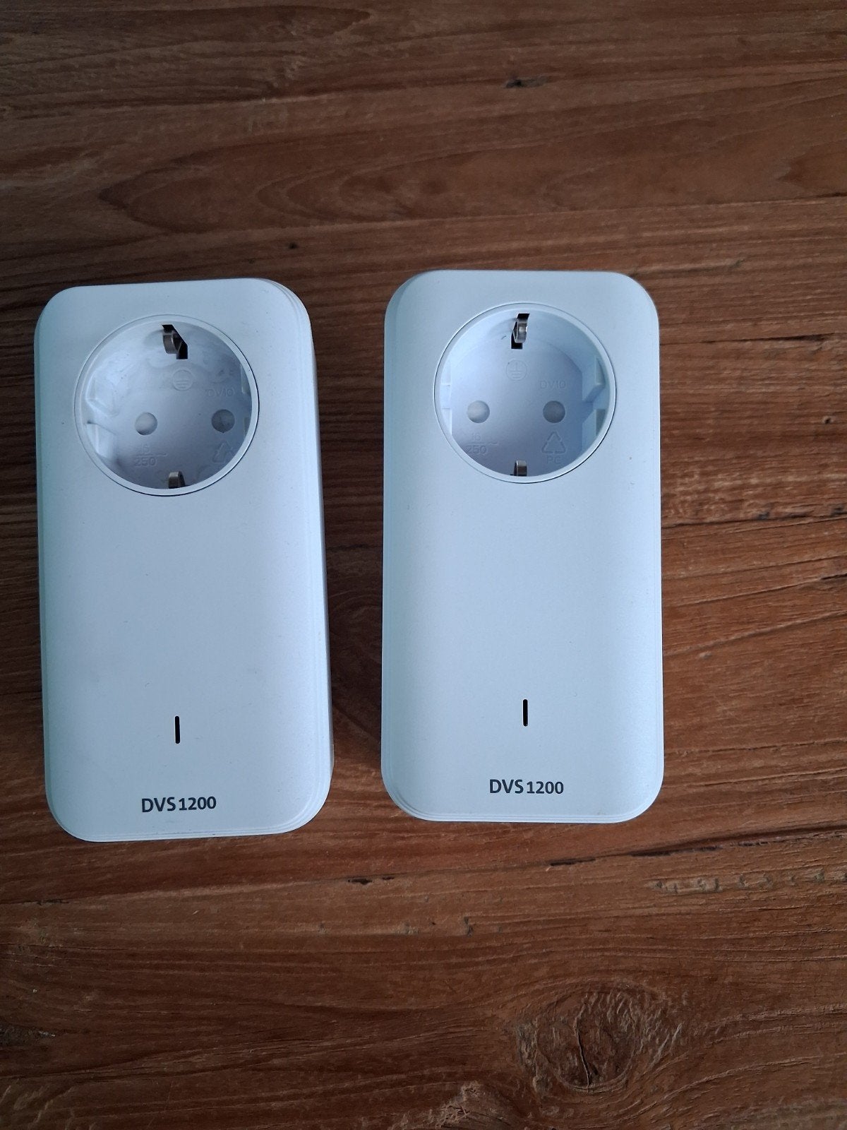 Devolo DVS 1200 Powerline Adapters (set van 2), Computers en Software, Netwerk switches, Ophalen of Verzenden, Zo goed als nieuw
