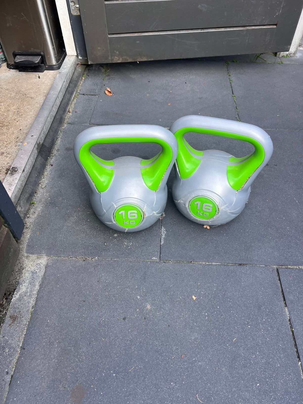 2x 16Kg kettelbelts, Sport en Fitness, Overige Sport en Fitness, Ophalen, Gebruikt