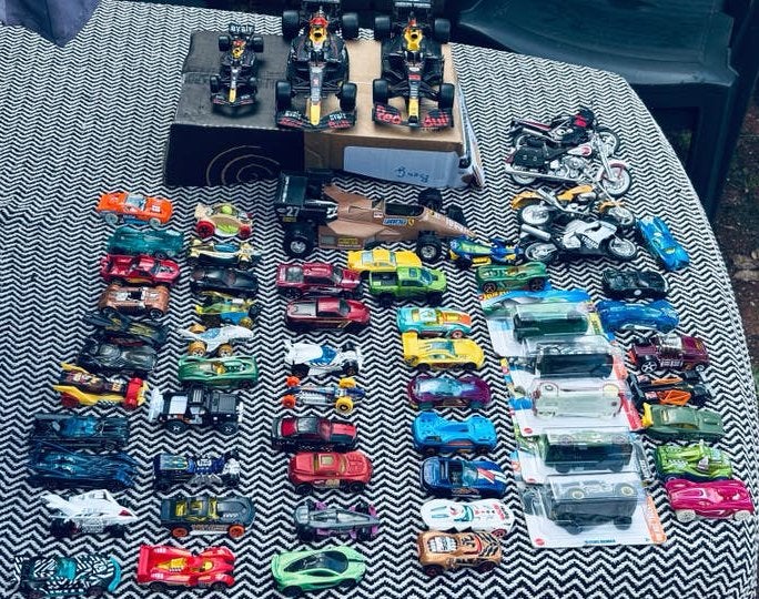 Partij Hotwheels formule 1 auto’s en motoren, Ophalen, Gebruikt, Auto