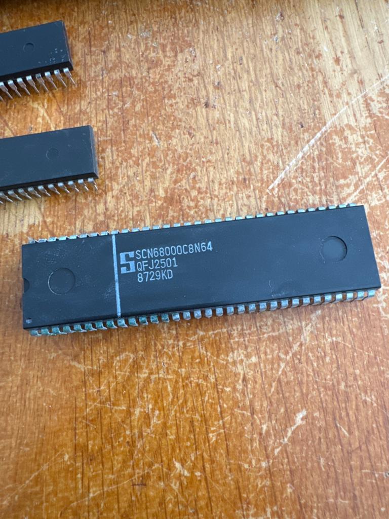 originele chips afkomstig uit een Commodore Amiga 2000., Computers en Software, Ophalen of Verzenden, Gebruikt, Desktop
