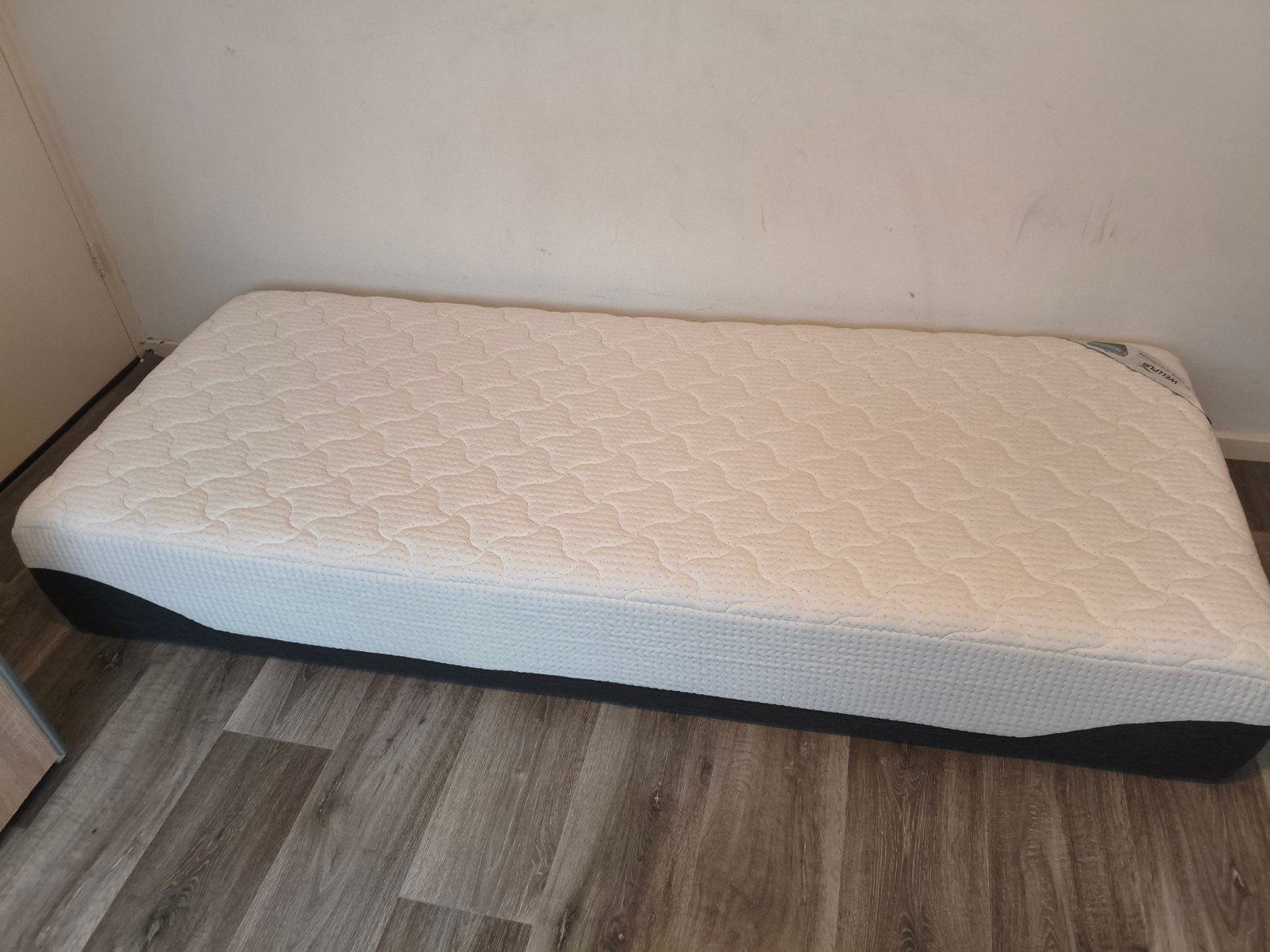 ZGAN traagschuim matras van Wellpur 80 x 200, Huis en Inrichting, Ophalen, Zo goed als nieuw, Eenpersoons, 90 cm